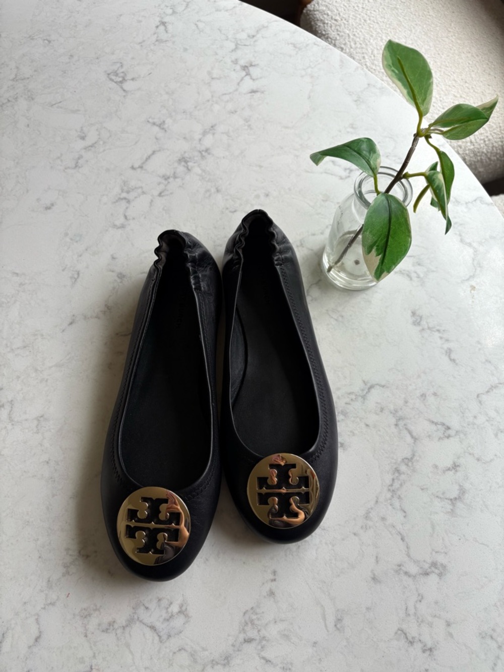 Tory Burch Minnie Black Ballet Flats with Gold Logo Medallions 8 NEW